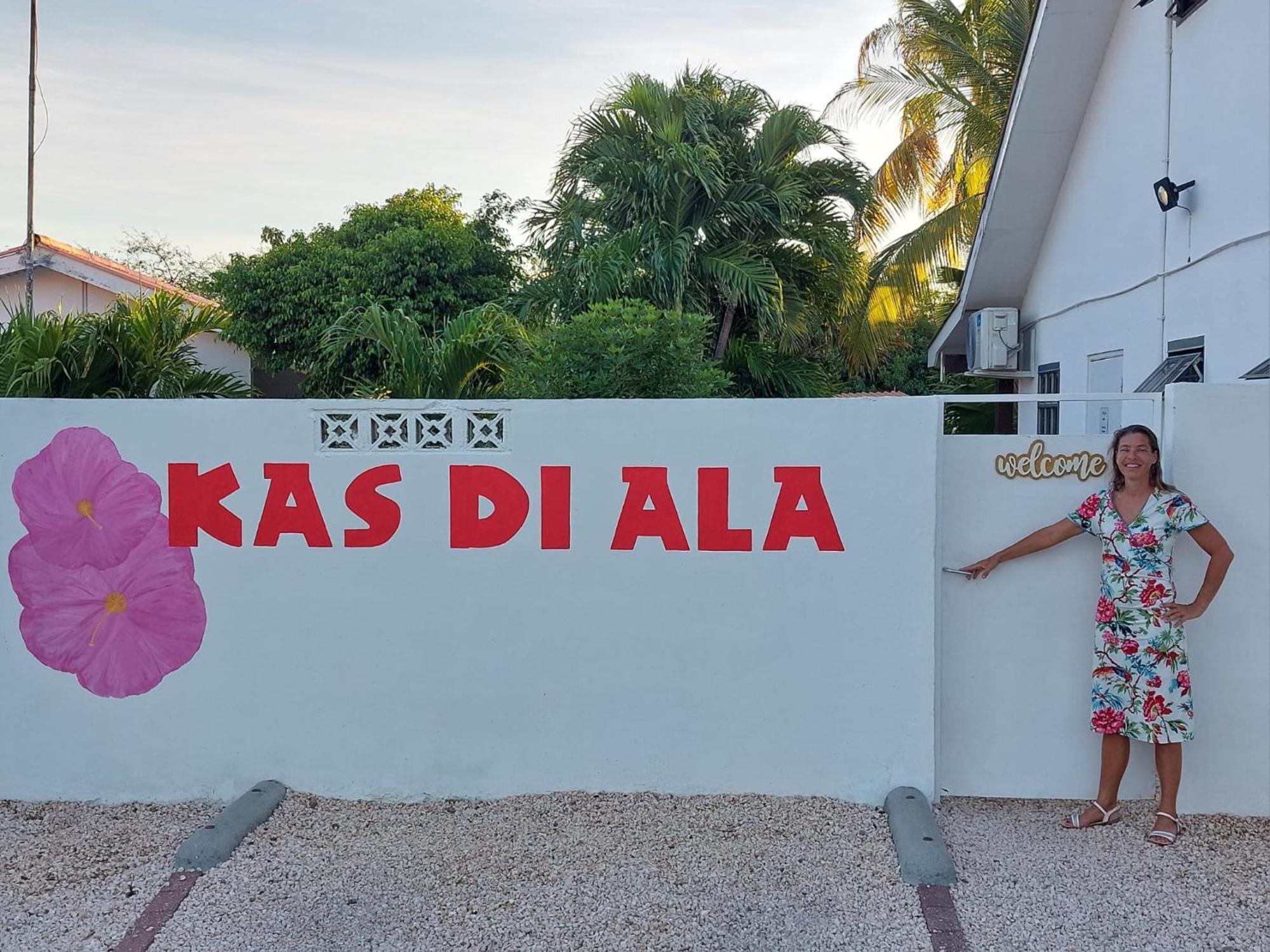 Kas Di Ala Apartments Willemstad Buitenkant foto