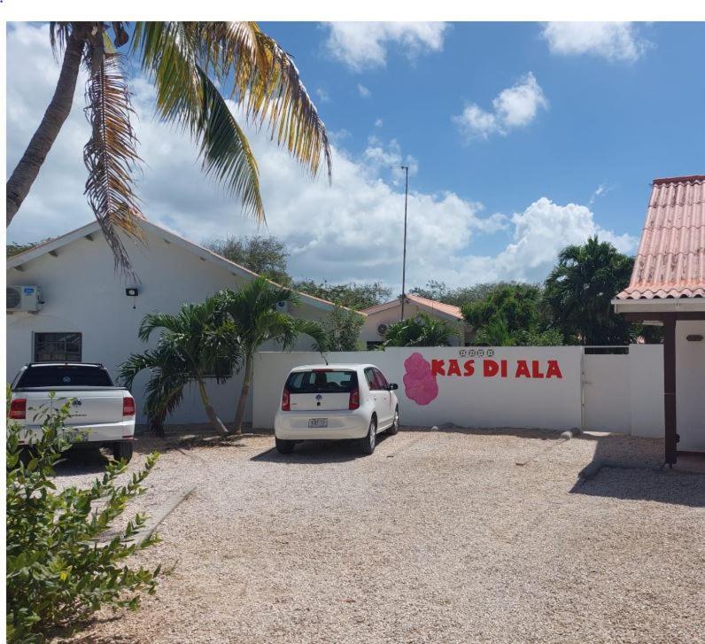 Kas Di Ala Apartments Willemstad Buitenkant foto